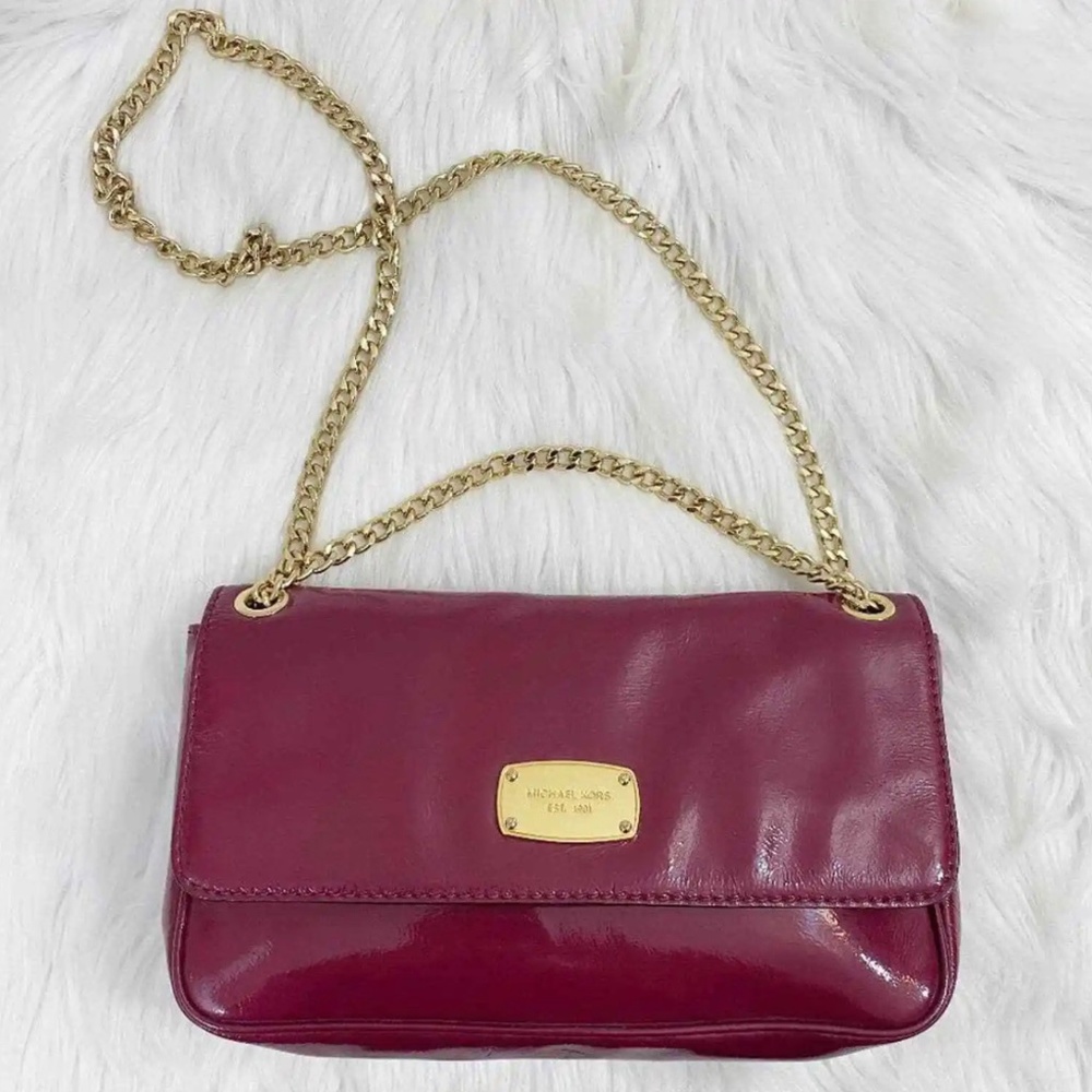 MICHAEL Michael Kors Berry Jet Set Chain Strap Bag Flap and Snap Closure EUC